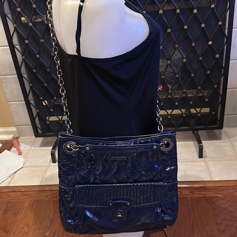 Coach poppy liquid glass navy two way - Picture 15 of 17